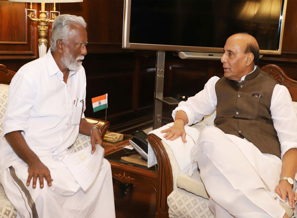 Kummanam Rajasekharan with Raj Nath Singh
